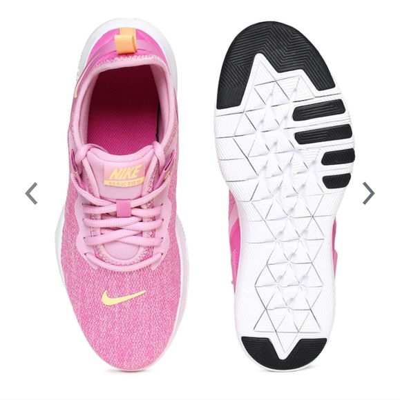 Nike pink flex training shoes - Picture 3 of 11